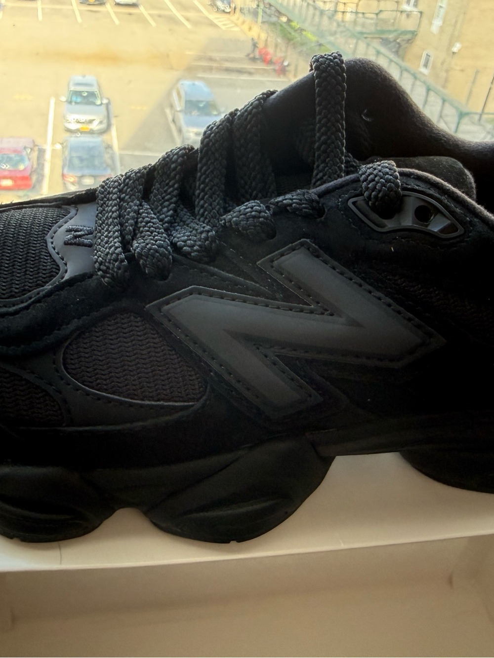 UNISEX New Balance All-Black Chunky Athletic Sneaker